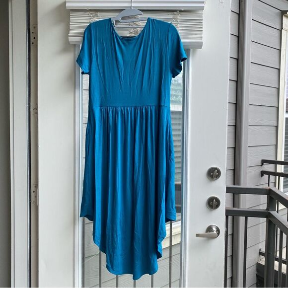 Basic USA Hi-Low Umbrella Hem Crew Neck T-Shirt Pocket Short Sleeve Medium Dress - Picture 3 of 6